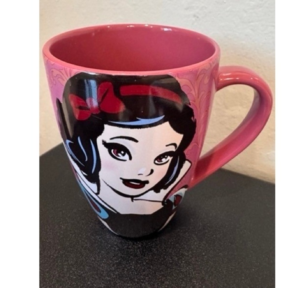 Disney Snow White NWOT Fairest of All Pink Coffee Mug Pop Art Princess 14oz - Picture 2 of 7